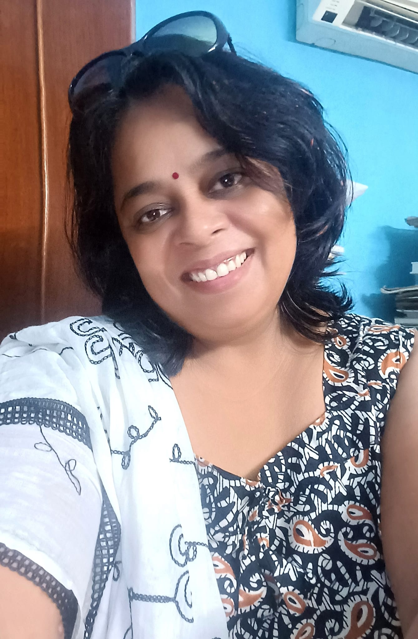 ন ন্দি তা  ধ রি ত্রী ক ন্যা 